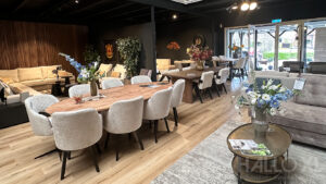 Hallo XL Waddinxveen - UrbanSofa Premium Store Showroom